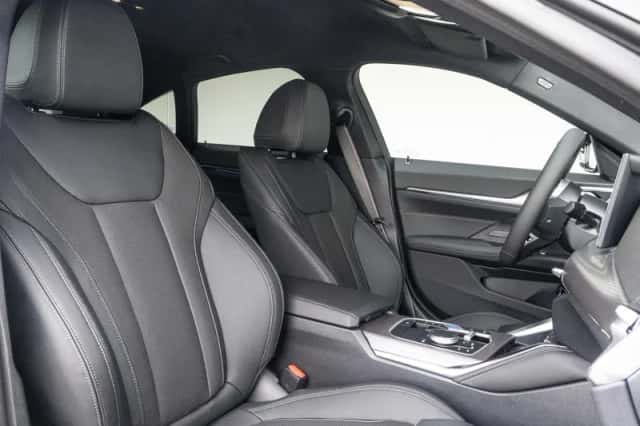 BMW i4 (2026) thumbnail 4