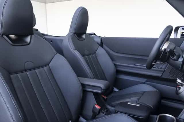 MINI Cabrio (2026) thumbnail 3