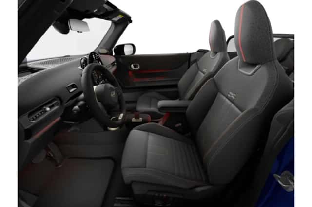 MINI Cabrio (2026) thumbnail 4