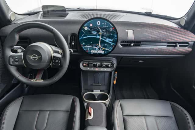 MINI Cooper (2026) thumbnail 3