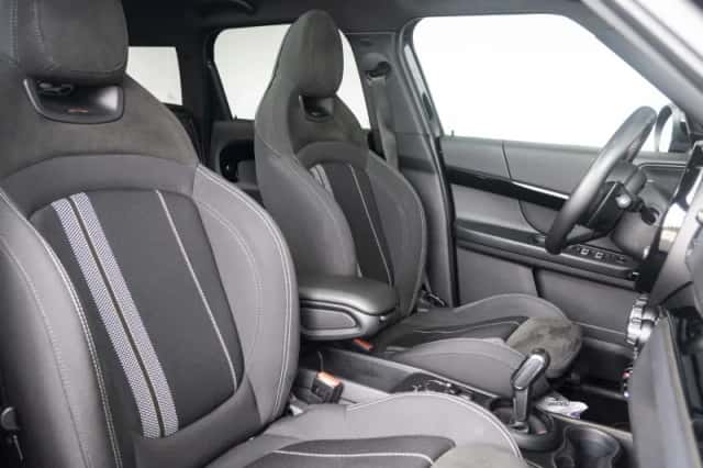 MINI Countryman (2018) thumbnail 4