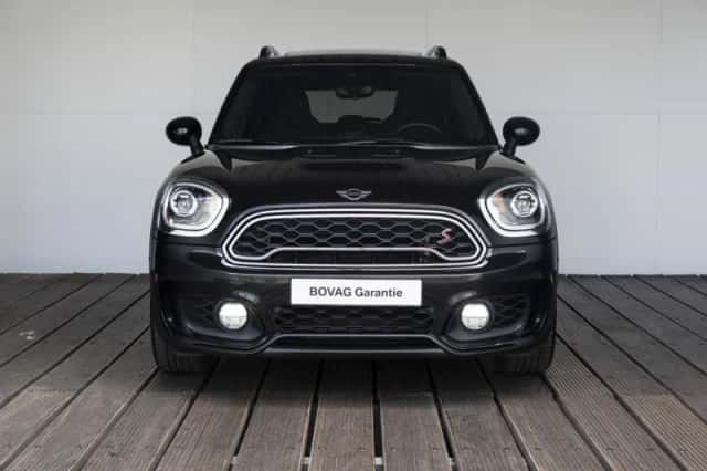 MINI Countryman (2018) thumbnail 5