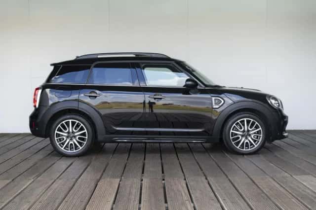 MINI Countryman (2018) thumbnail 6