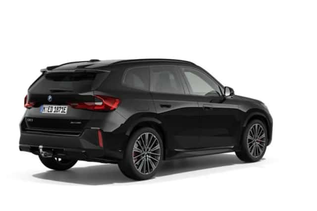 BMW iX1 (2026) thumbnail 2