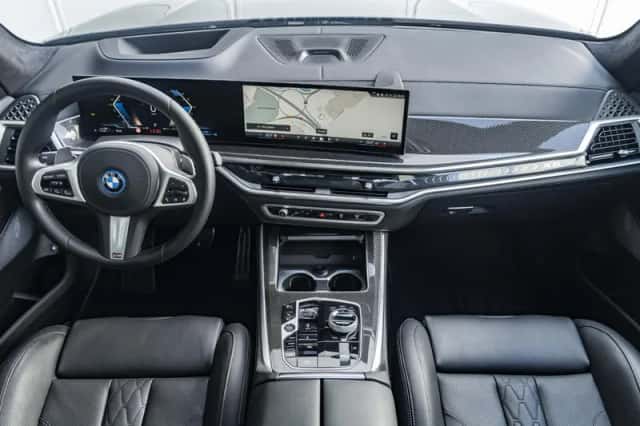 BMW X5 (2025) thumbnail 3