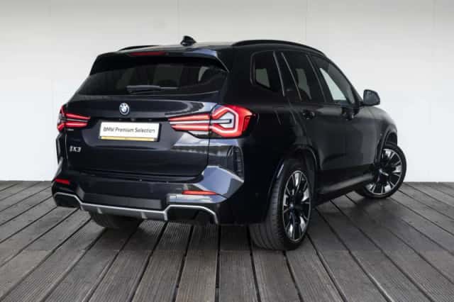 BMW iX3 (2023) thumbnail 2