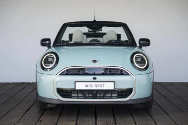 MINI Cabrio (2026) thumbnail 6