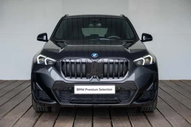 BMW X1 (2024) thumbnail 3