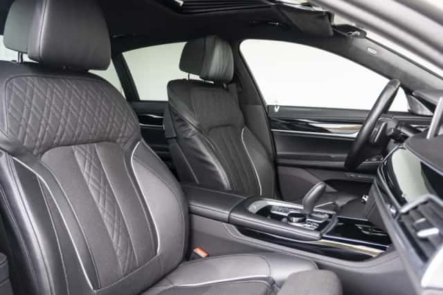 BMW 7-Serie (2022) thumbnail 4