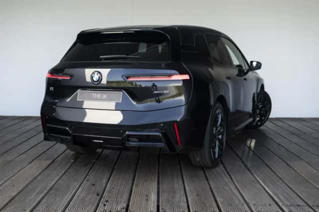 BMW iX (2026) thumbnail 2