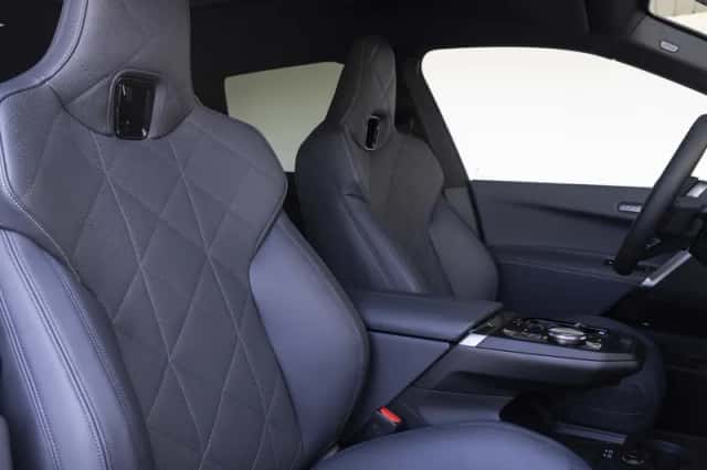 BMW iX (2026) thumbnail 4