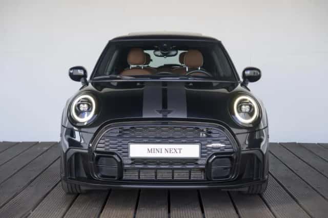 MINI Cooper (2024) thumbnail 6
