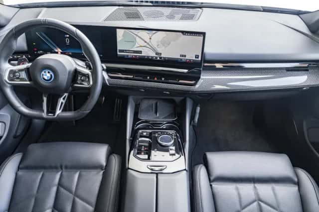 BMW 5-Serie (2025) thumbnail 3