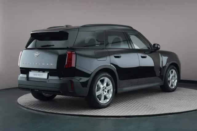 MINI Countryman (2025) thumbnail 2