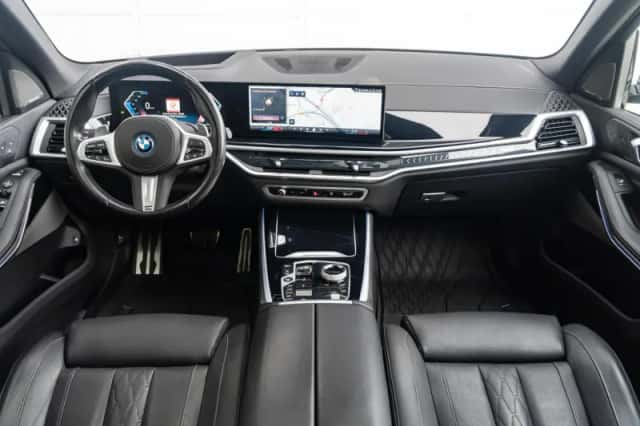 BMW X5 (2023) thumbnail 3