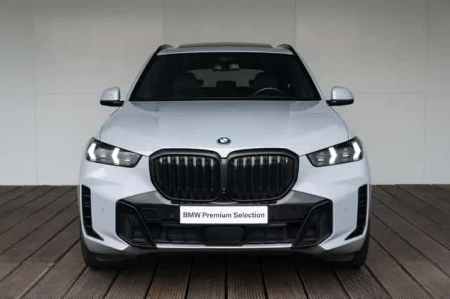 BMW X5 (2023) thumbnail 6