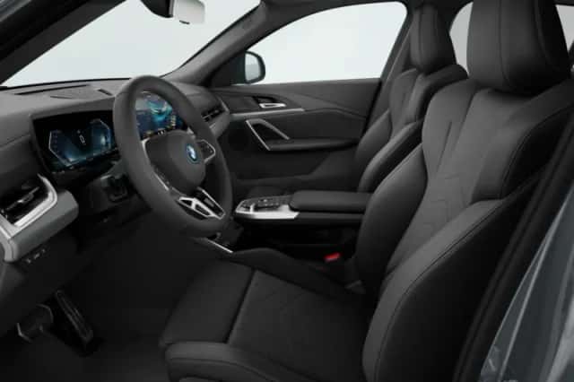 BMW iX2 (2026) thumbnail 4