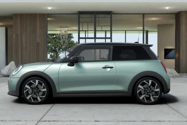 MINI Cooper S (2026) thumbnail 2