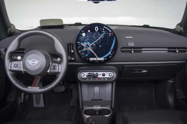 MINI Cabrio (2026) thumbnail 4