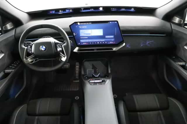 BMW iX3 (2026) thumbnail 4