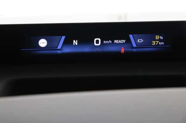 BMW iX3 (2026) thumbnail 5