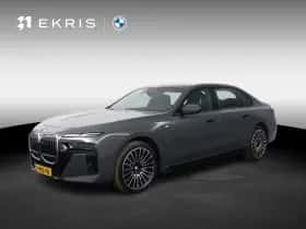 BMW 7-Serie (2024) thumbnail 1