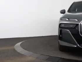 BMW 7-Serie (2024) thumbnail 28