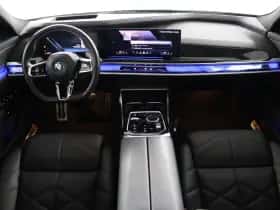 BMW 7-Serie (2024) thumbnail 4