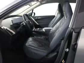 BMW iX (2023) thumbnail 13