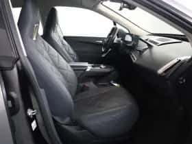 BMW iX (2023) thumbnail 17