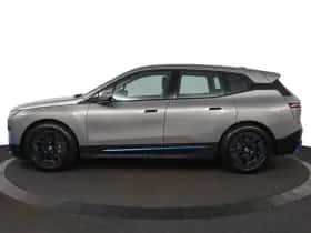 BMW iX (2023) thumbnail 3