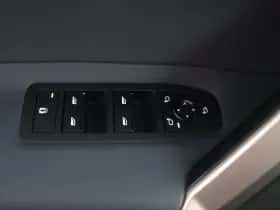 BMW iX (2023) thumbnail 21