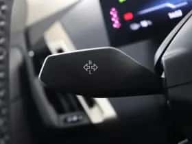 BMW iX (2023) thumbnail 25