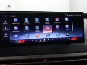 BMW iX (2023) thumbnail 54