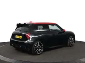 MINI Cooper (2024) thumbnail 2