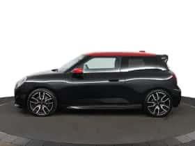 MINI Cooper (2024) thumbnail 3