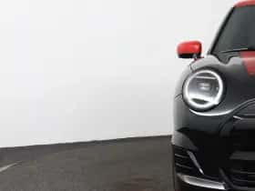 MINI Cooper (2024) thumbnail 28