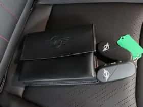 MINI Cooper (2024) thumbnail 8