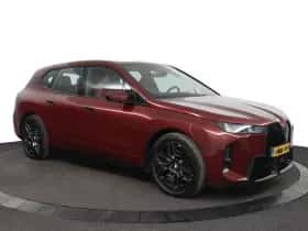 BMW iX (2025) thumbnail 11
