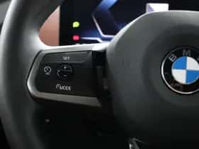 BMW iX (2025) thumbnail 15