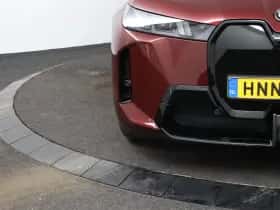 BMW iX (2025) thumbnail 27