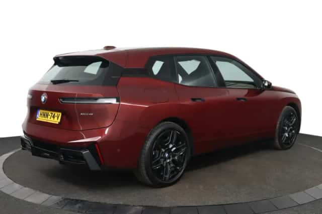 BMW iX (2025) thumbnail 4