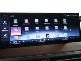 BMW iX (2025) thumbnail 42