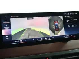 BMW iX (2025) thumbnail 7