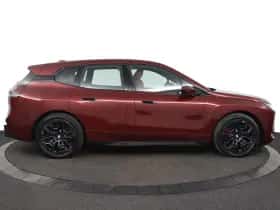 BMW iX (2025) thumbnail 10