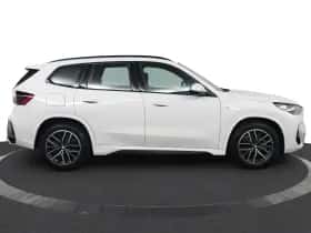 BMW X1 (2023) thumbnail 11