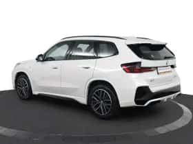 BMW X1 (2023) thumbnail 10
