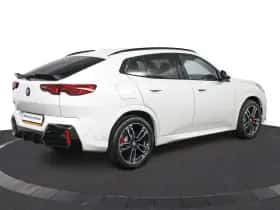 BMW iX2 (2026) thumbnail 2