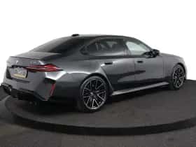 BMW M5 (2026) thumbnail 2