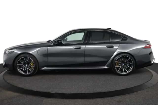 BMW M5 (2026) thumbnail 3